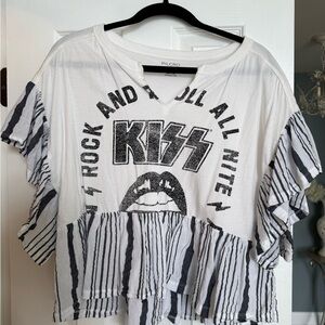 Pilcro Anthropologie KISS rock n roll White and Black Graphic Top size medium
